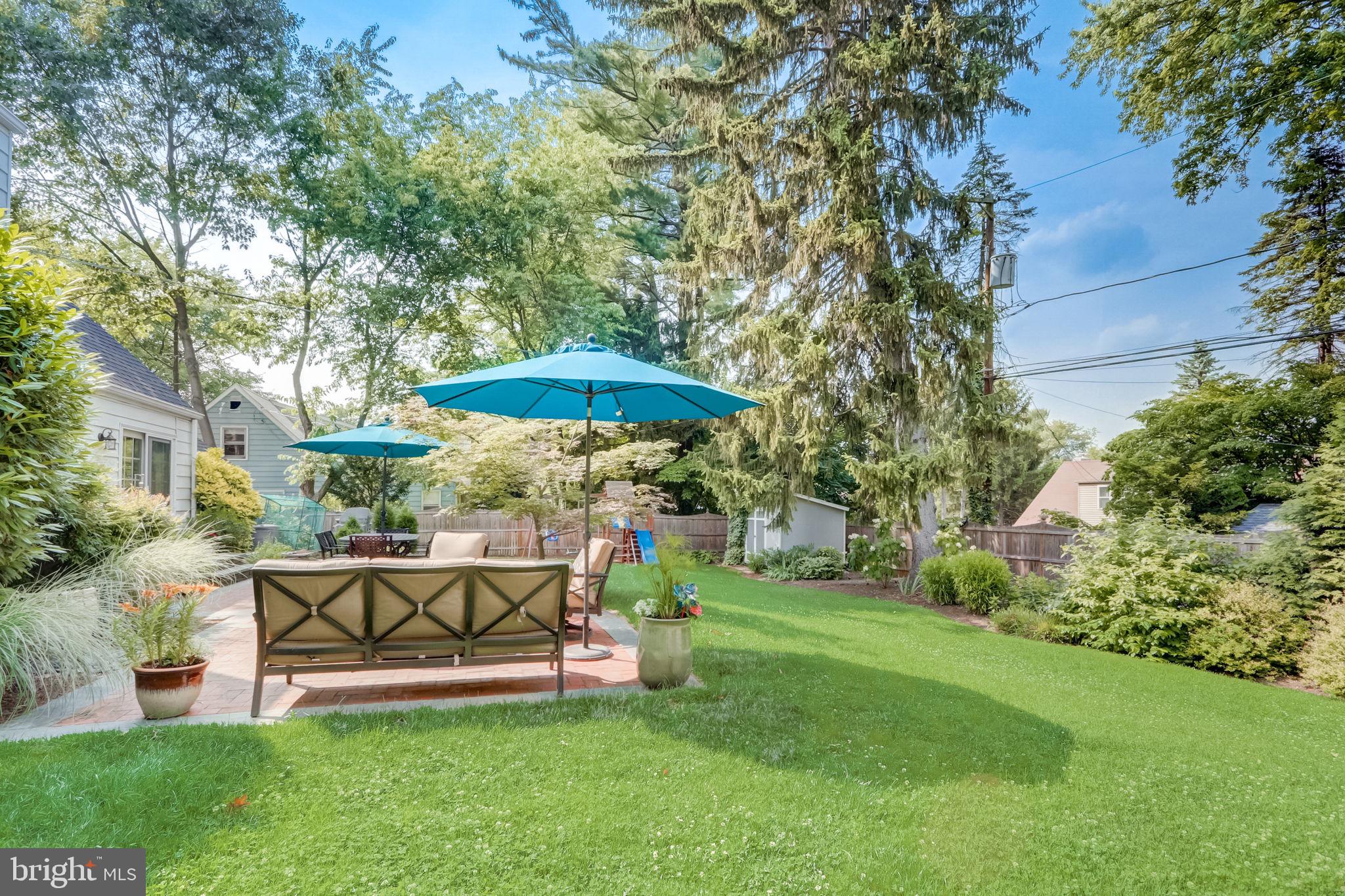 82 Tee Road Oreland, PA 19075 - Photo 37 of 39 Great fenced yard