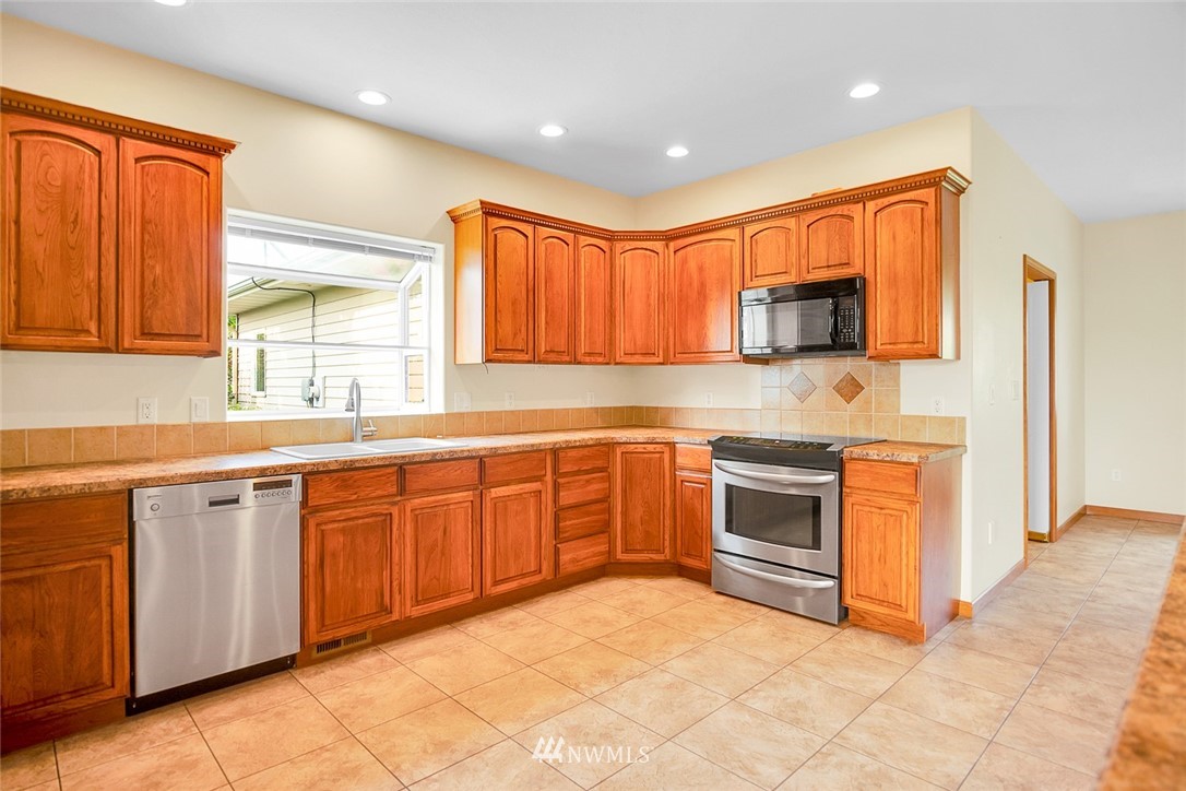 269 Karl Road Northeast Moses Lake, WA 98837 - Photo 14 of 40 Gallery Image 14