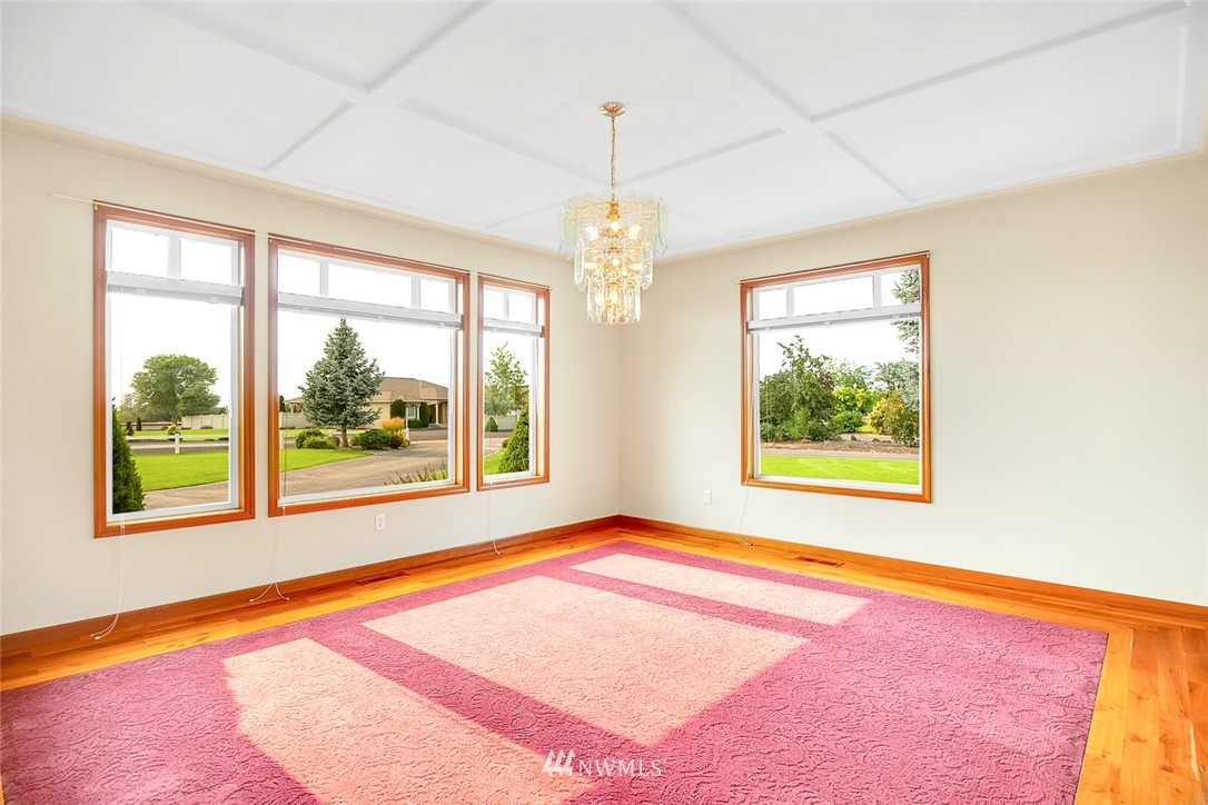 269 Karl Road Northeast Moses Lake, WA 98837 - Photo 8 of 40 Gallery Image 8