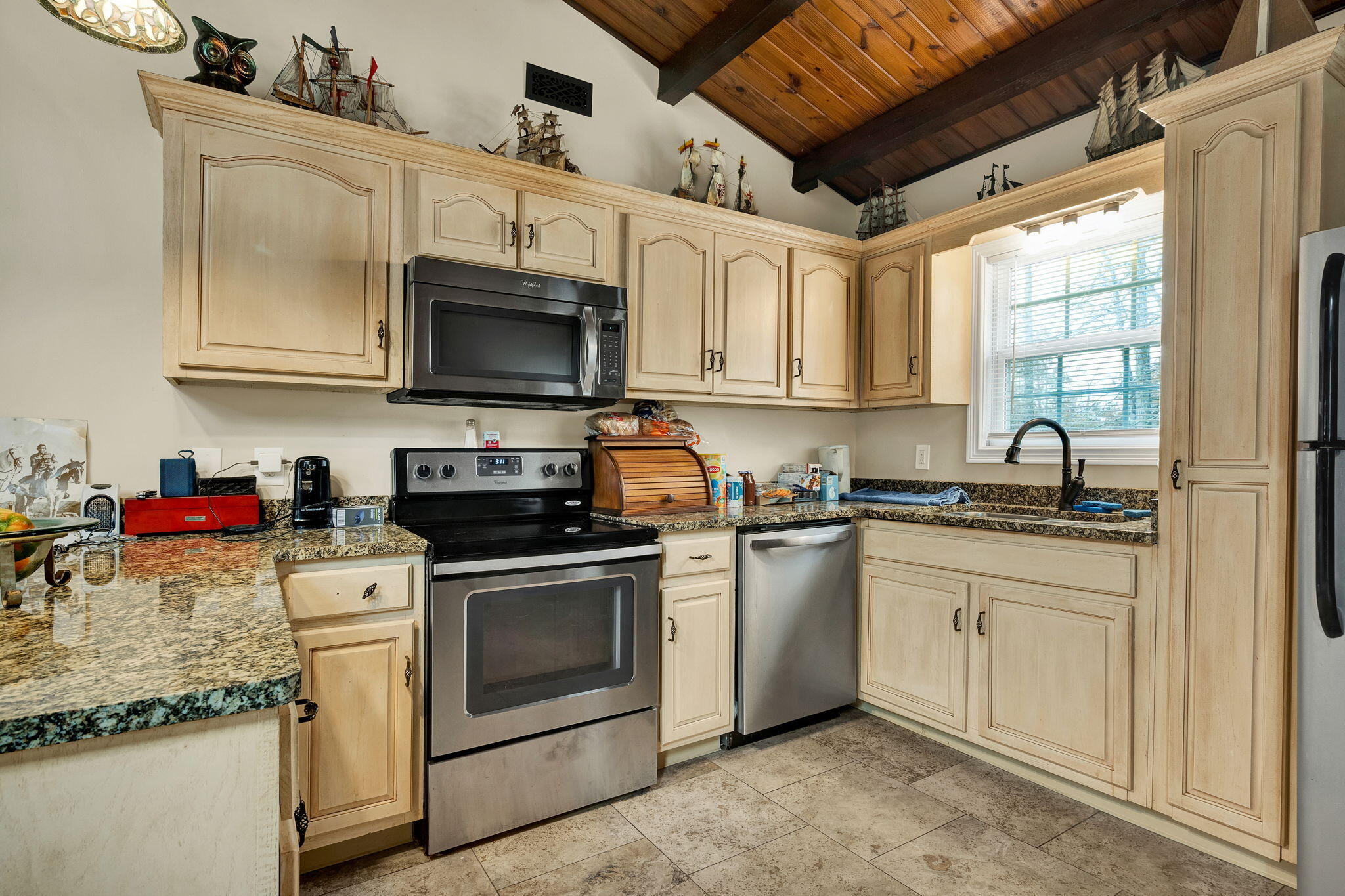 374 Marina Hills Circle Charleston, TN 37310 - Photo 6 of 37 30-web-or-mls-DSC02310