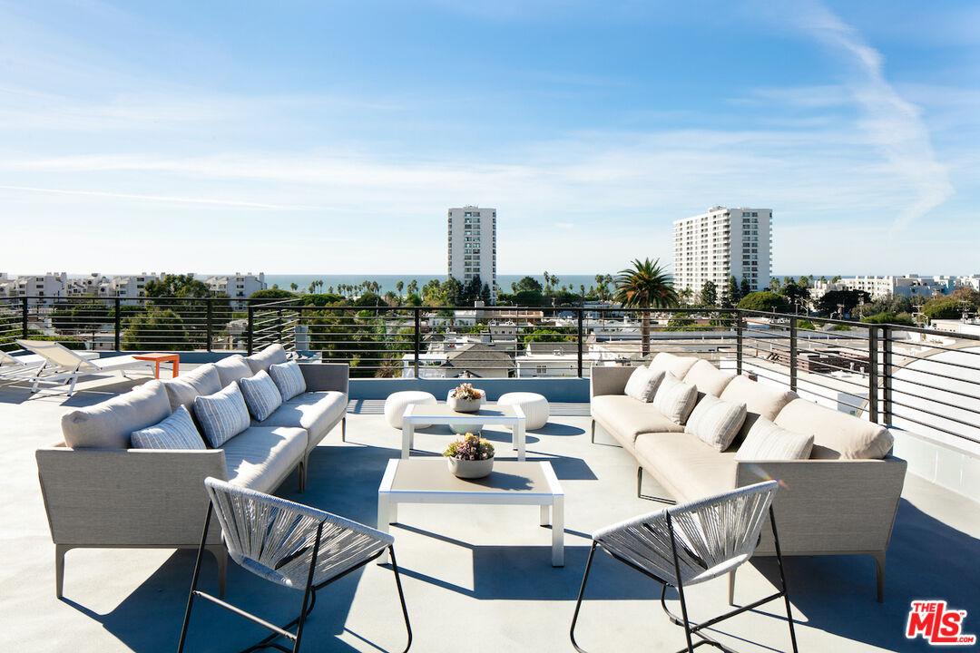 2811 3rd Street, Unit 13 Santa Monica, CA 90405 - Photo 11 of 13