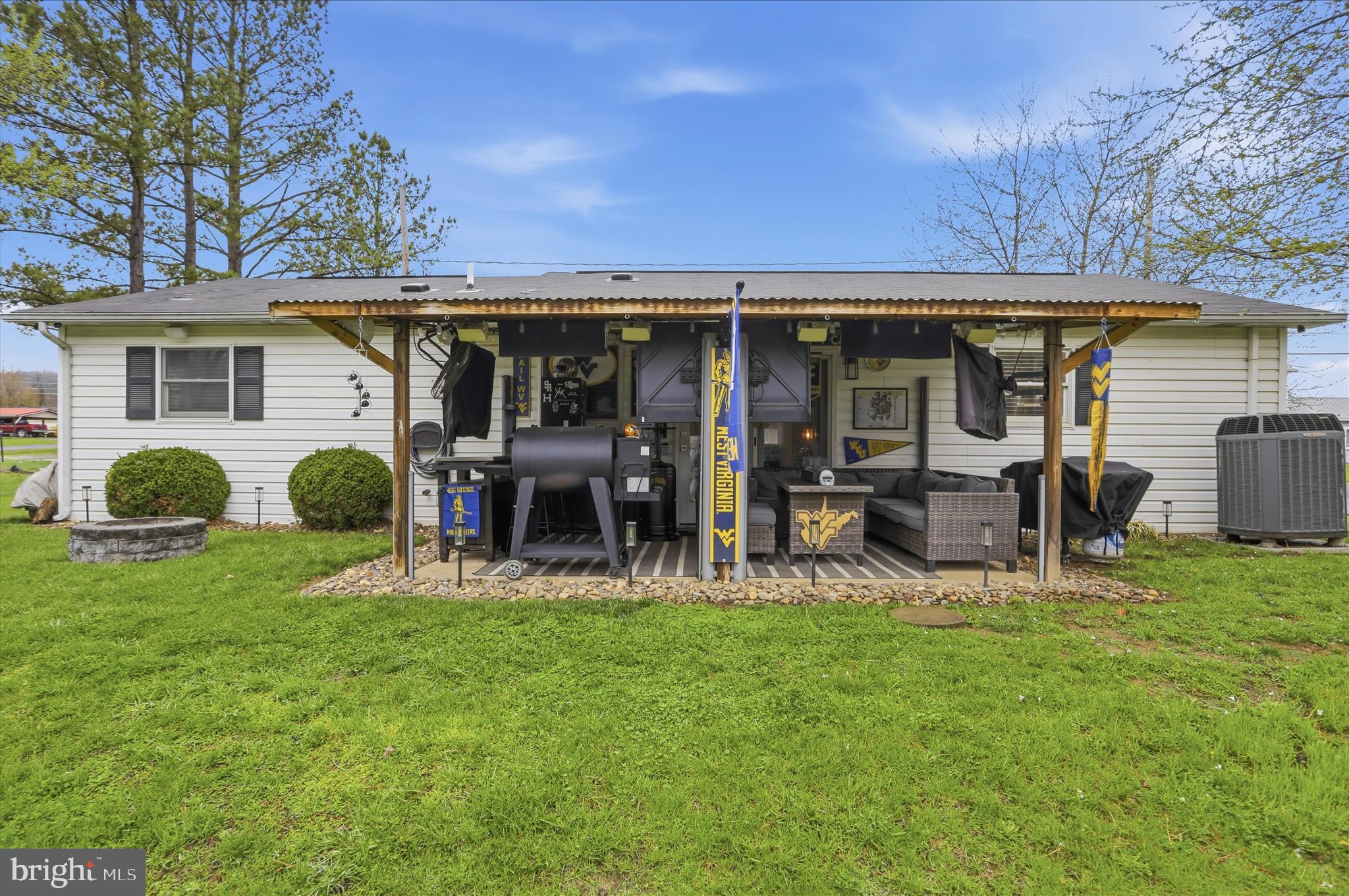 65 South Hummingbird Street Keyser, WV 26726 - Photo 6 of 30