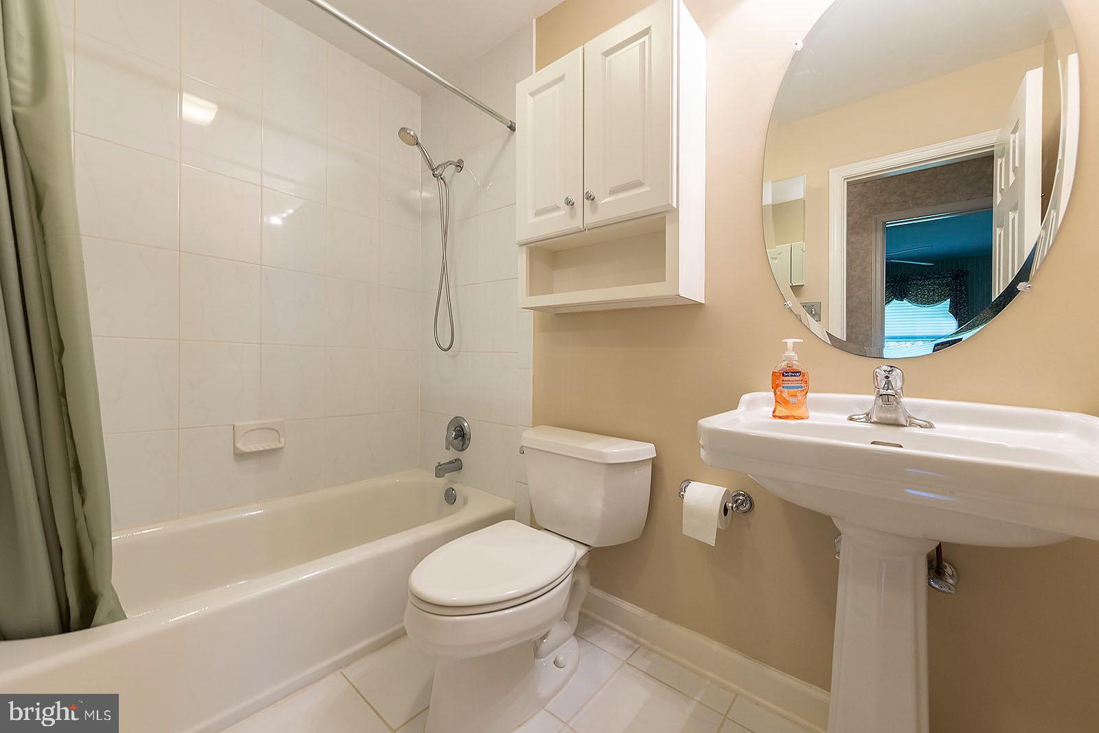 127 Stonebrook Road Winchester, VA 22602 - Photo 29 of 64 Full bath