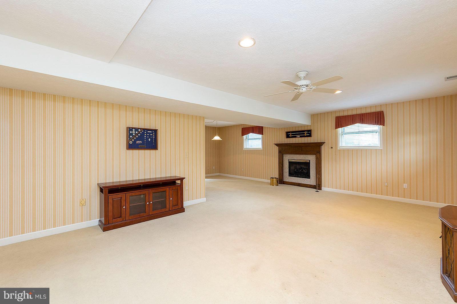 127 Stonebrook Road Winchester, VA 22602 - Photo 38 of 64 Family room