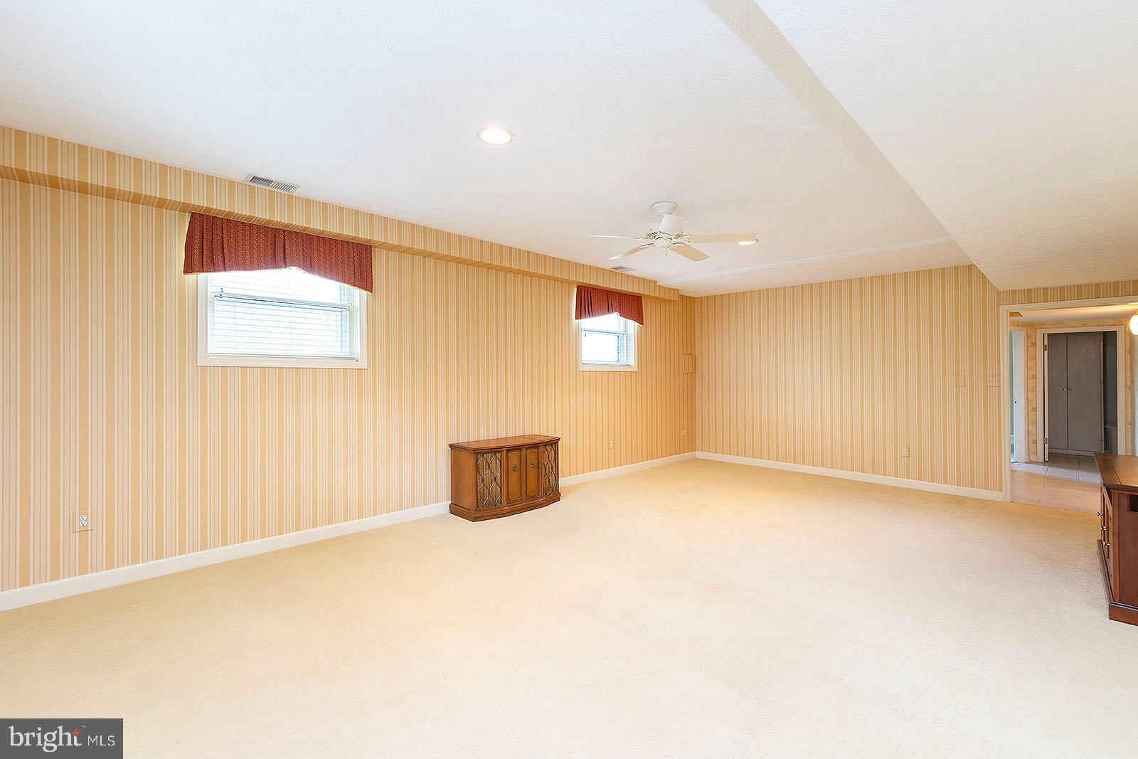 127 Stonebrook Road Winchester, VA 22602 - Photo 40 of 64 Family room