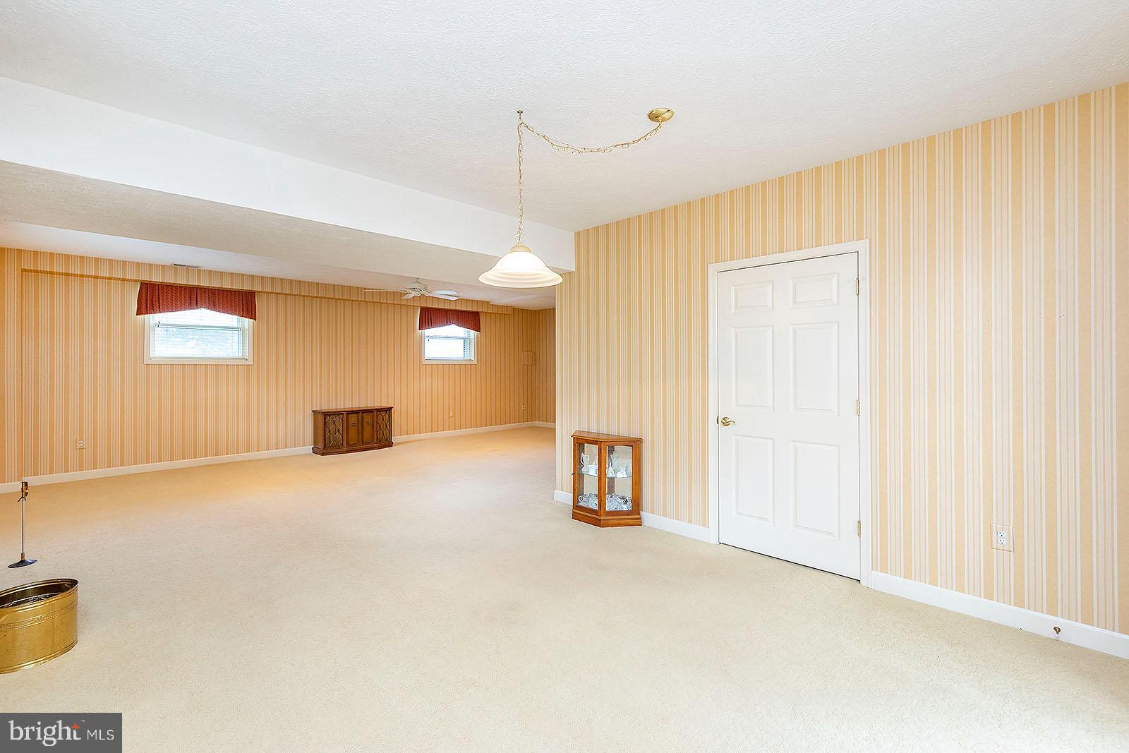 127 Stonebrook Road Winchester, VA 22602 - Photo 42 of 64 Family room