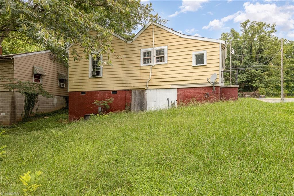 137 Ridge Street Reidsville, NC 27320 - Photo 13 of 24