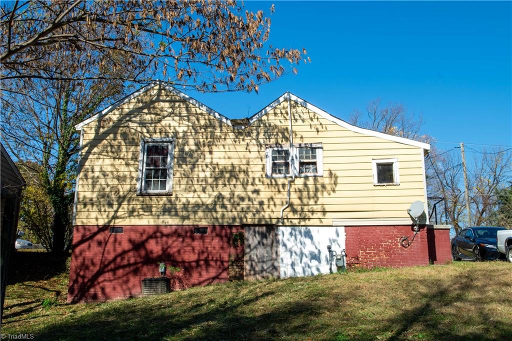 137 Ridge Street Reidsville, NC 27320 - Photo 15 of 24