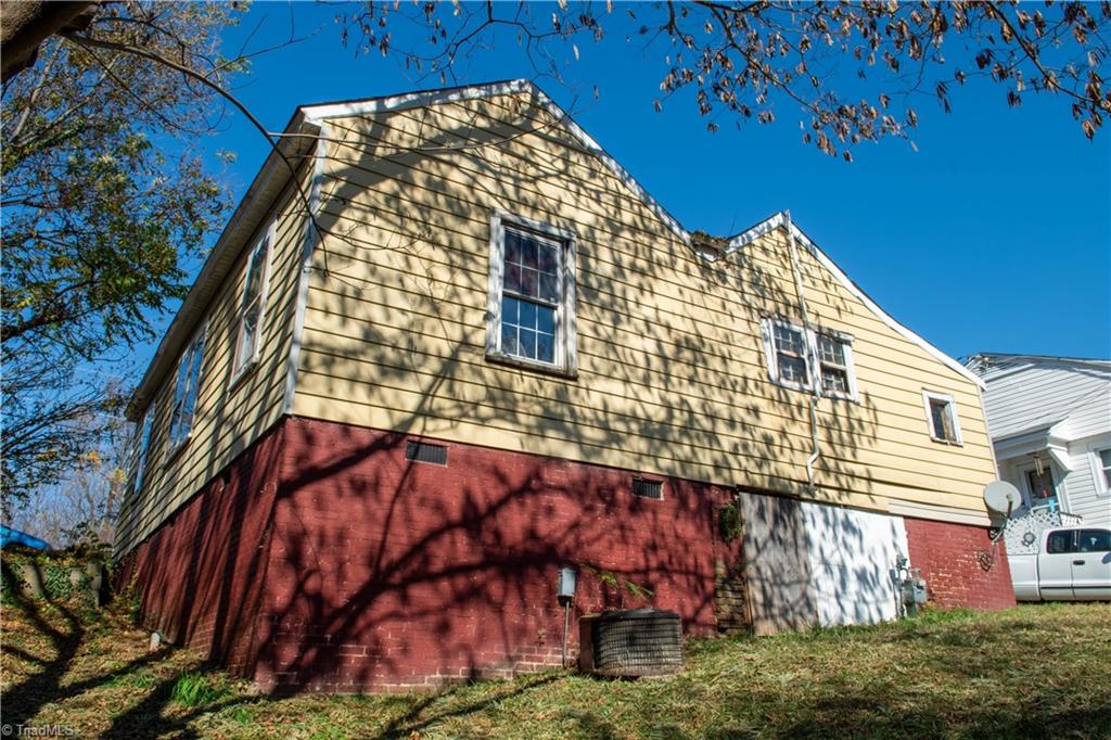 137 Ridge Street Reidsville, NC 27320 - Photo 16 of 24