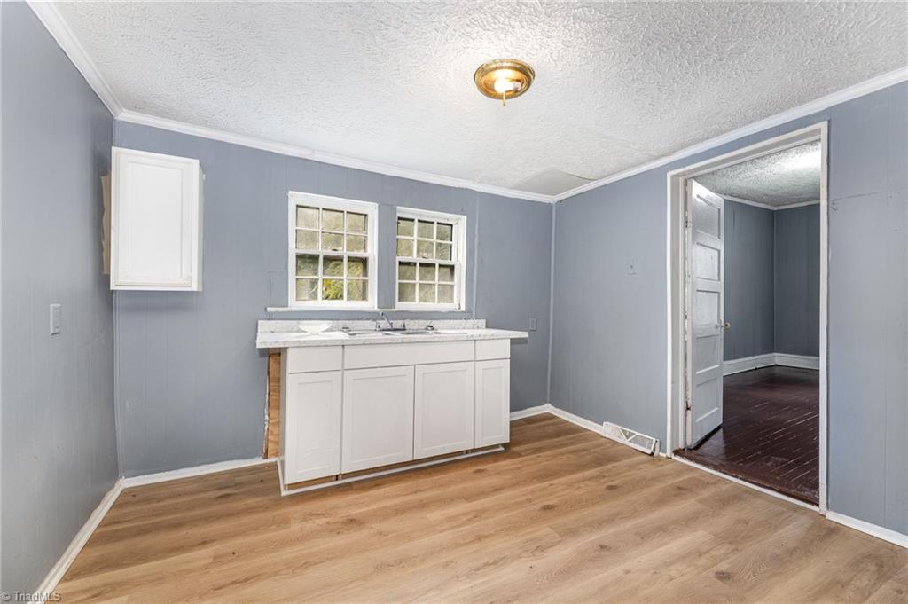 137 Ridge Street Reidsville, NC 27320 - Photo 5 of 24