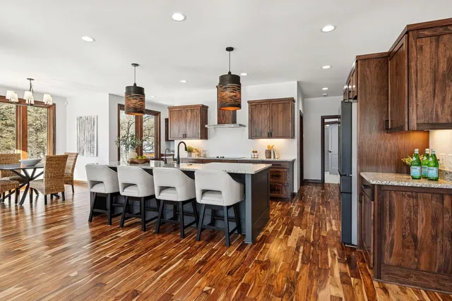 $2,345,000 | 5534 Conifer Trail, Minnetonka, MN 55345