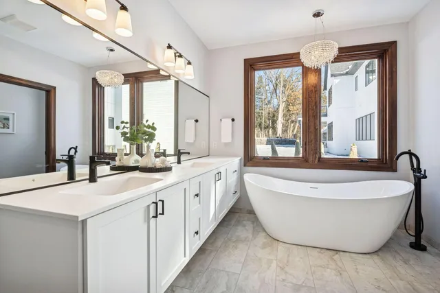 $2,345,000 | 5534 Conifer Trail, Minnetonka, MN 55345