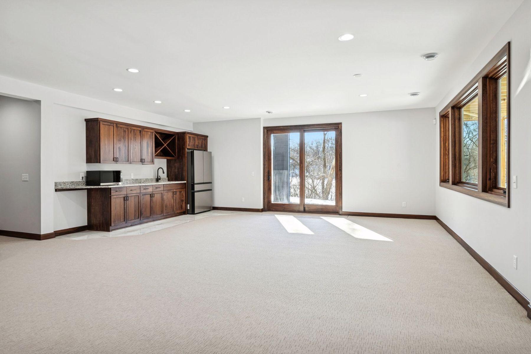 5534 Conifer Trail Minnetonka, MN 55345 - Photo 42 of 61