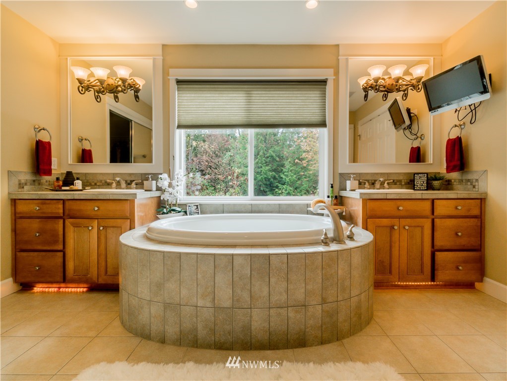719 South 38th Court Renton, WA 98055 - Photo 16 of 25 Gallery Image 16
