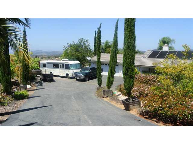 12590 Country Road Valley Center, CA 92082 - Photo 2 of 25 Gallery Image 2