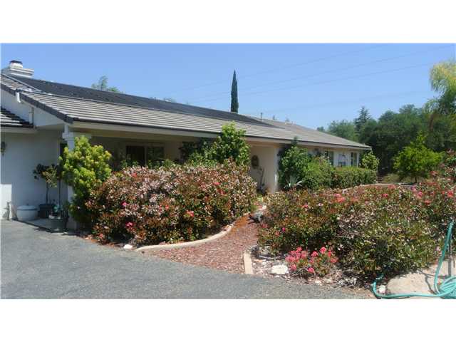 12590 Country Road Valley Center, CA 92082 - Photo 3 of 25 Gallery Image 3