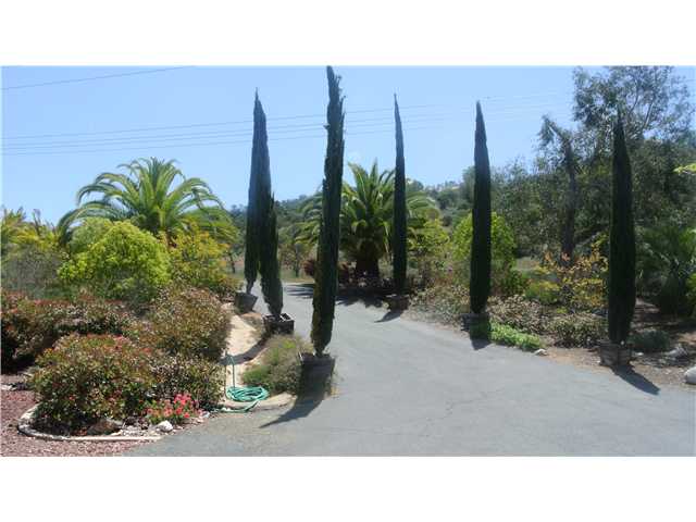 12590 Country Road Valley Center, CA 92082 - Photo 4 of 25 Gallery Image 4