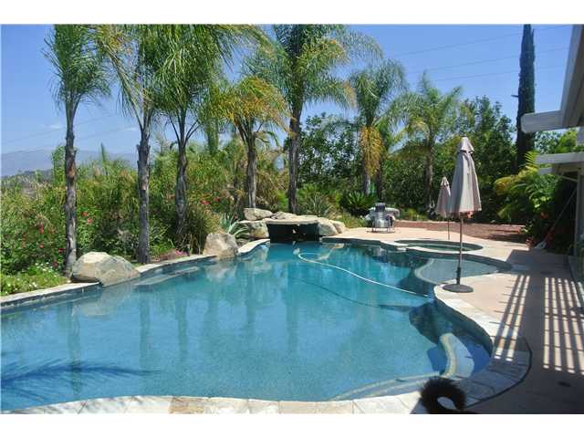 12590 Country Road Valley Center, CA 92082 - Photo 6 of 25 Gallery Image 6