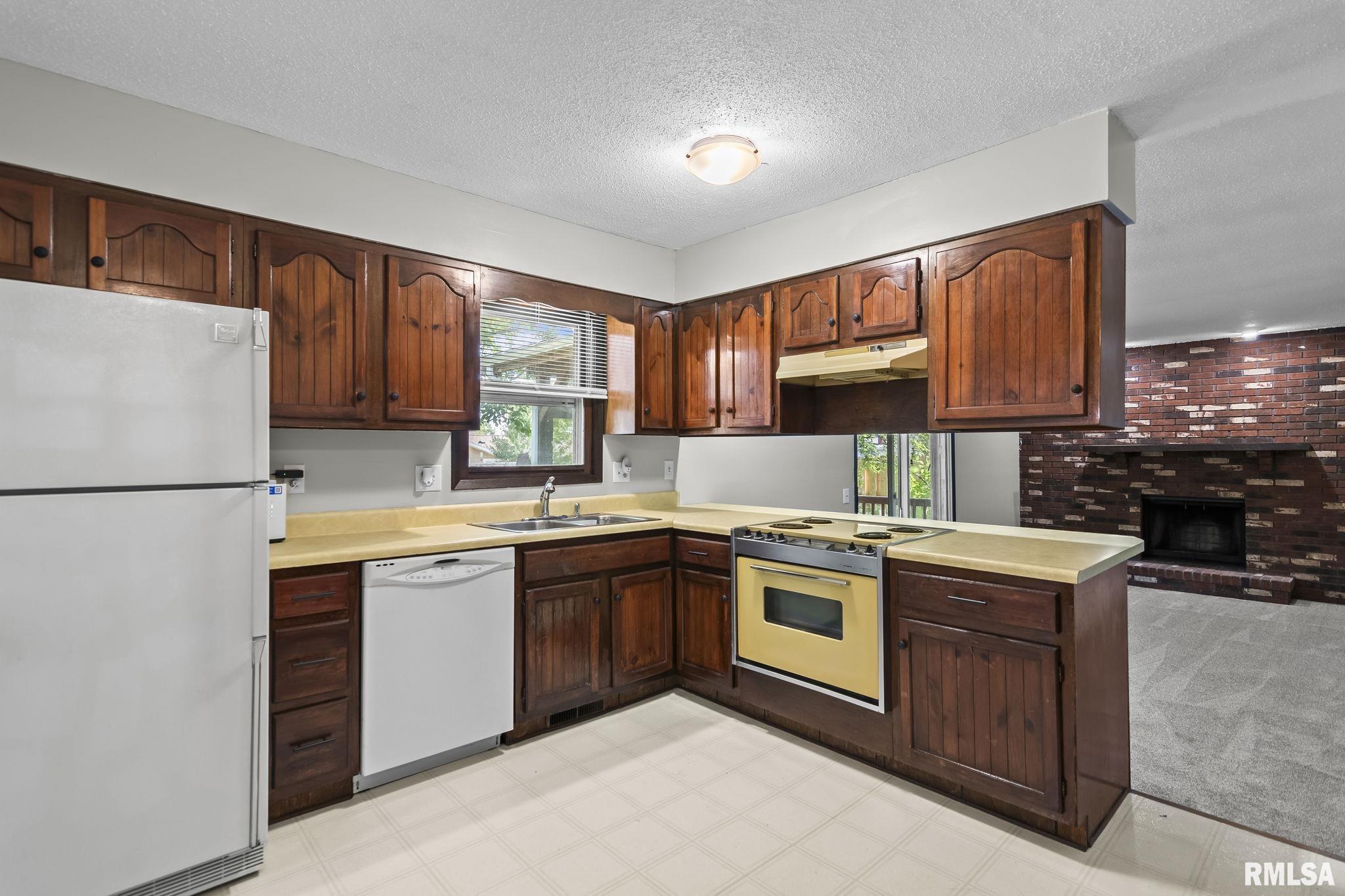 109 Basswood Road Springfield, IL 62712 - Photo 13 of 37