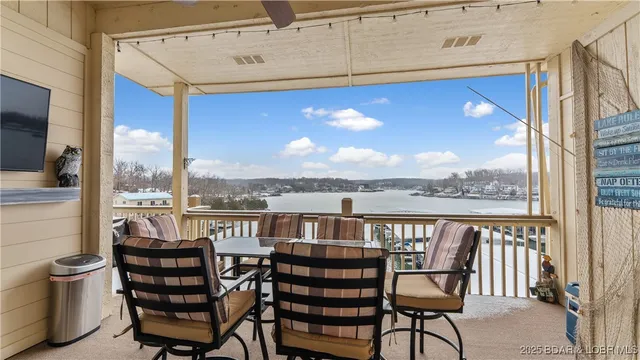 $299,000 | 86 Aqua Finn Drive, Unit 4A, Lake Ozark, MO 65049