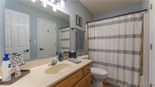 $299,000 | 86 Aqua Finn Drive, Unit 4A, Lake Ozark, MO 65049