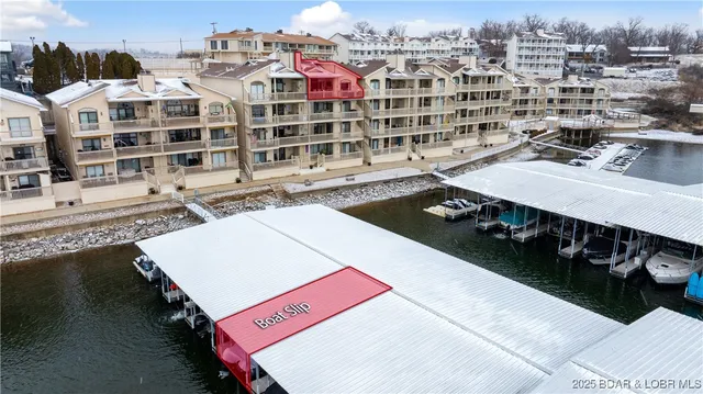 $299,000 | 86 Aqua Finn Drive, Unit 4A, Lake Ozark, MO 65049
