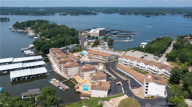 $299,000 | 86 Aqua Finn Drive, Unit 4A, Lake Ozark, MO 65049