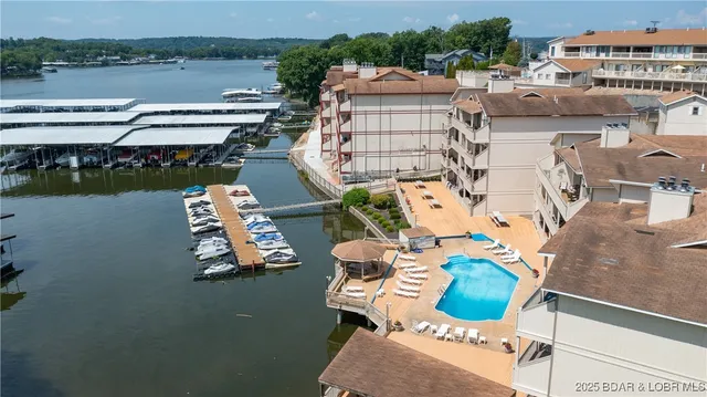 $299,000 | 86 Aqua Finn Drive, Unit 4A, Lake Ozark, MO 65049