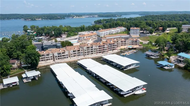 $299,000 | 86 Aqua Finn Drive, Unit 4A, Lake Ozark, MO 65049