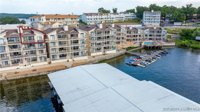 $299,000 | 86 Aqua Finn Drive, Unit 4A, Lake Ozark, MO 65049