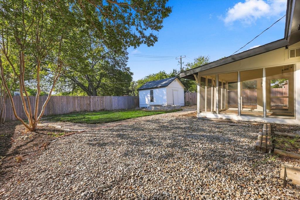 904 Dayton Road Mansfield, TX 76063 - Photo 29 of 34 Gallery Image 29