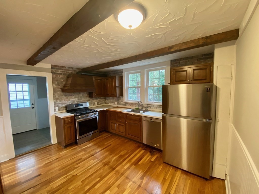 18 Hillcrest Road Milton, MA 02186 - Photo 8 of 16