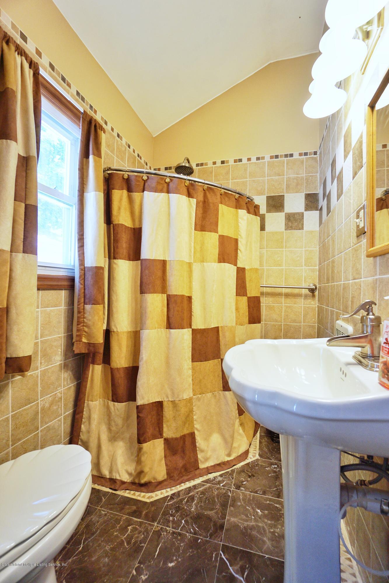 141 Roe Street Staten Island, NY 10310 - Photo 13 of 30 (13) 3 QUARTER BATHROOM MAIN FLOOR