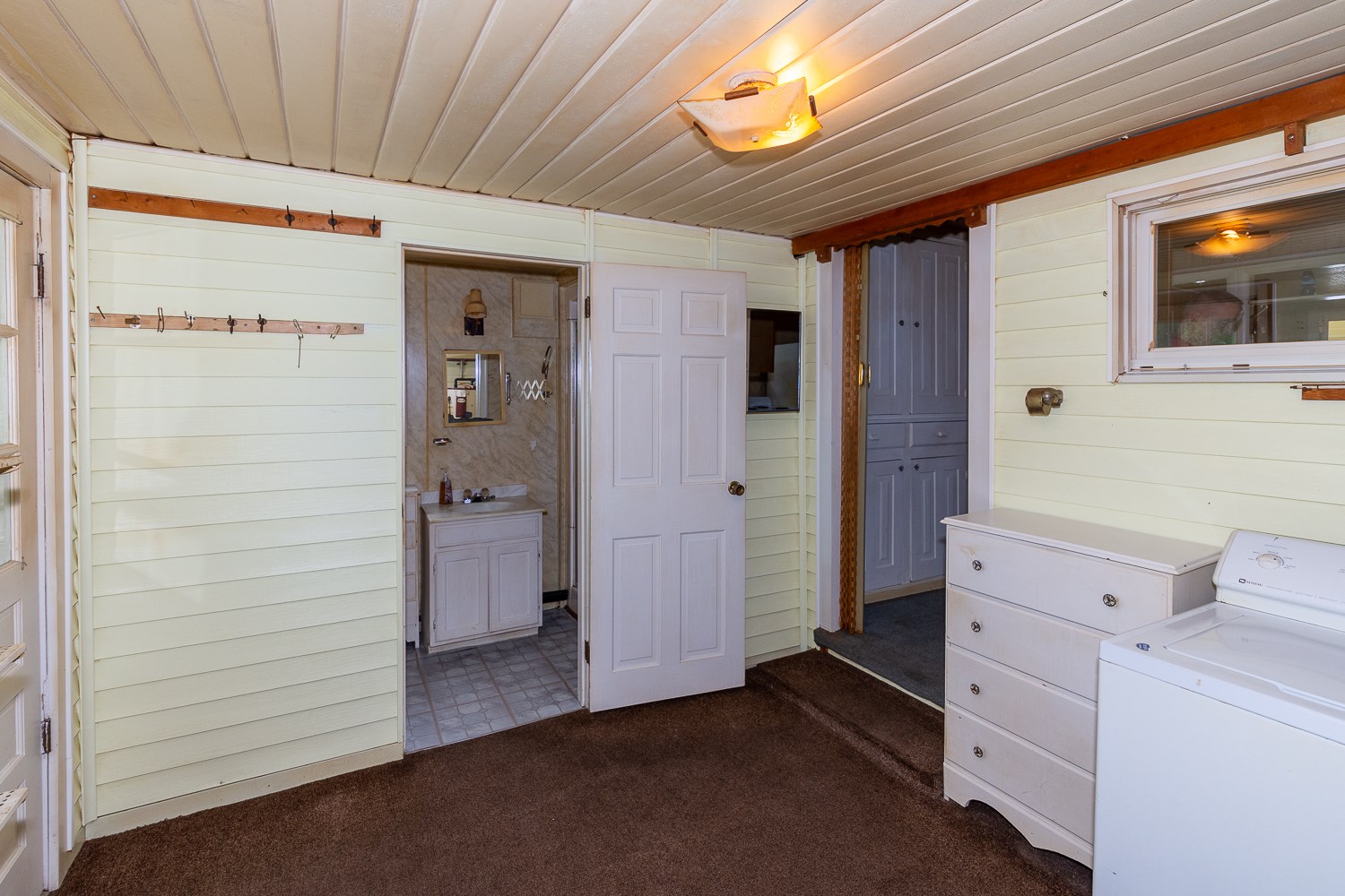 51705 East County Line Road Middlebury, IN 46540 - Photo 20 of 33 Gallery Image 20