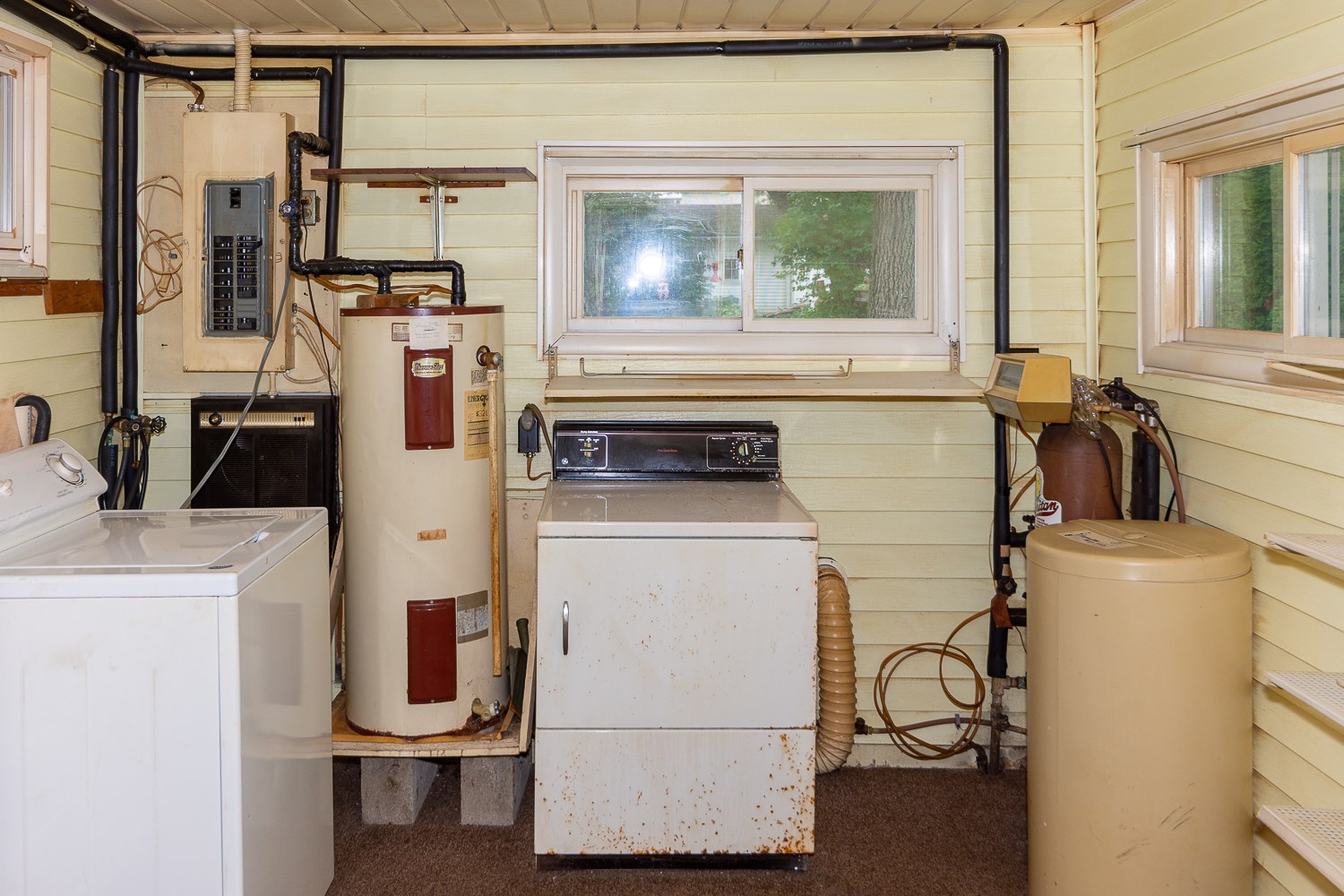 51705 East County Line Road Middlebury, IN 46540 - Photo 21 of 33 Gallery Image 21