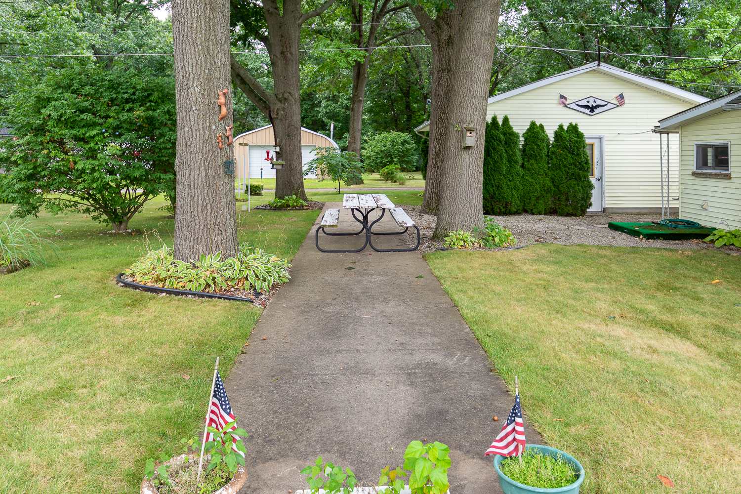 51705 East County Line Road Middlebury, IN 46540 - Photo 4 of 33 Gallery Image 4