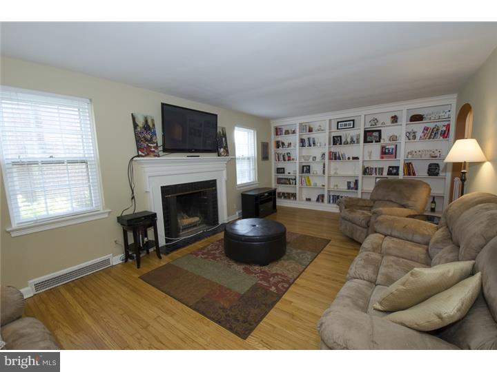 58 West Princeton Road Bala Cynwyd, PA 19004 - Photo 6 of 25 Living Room