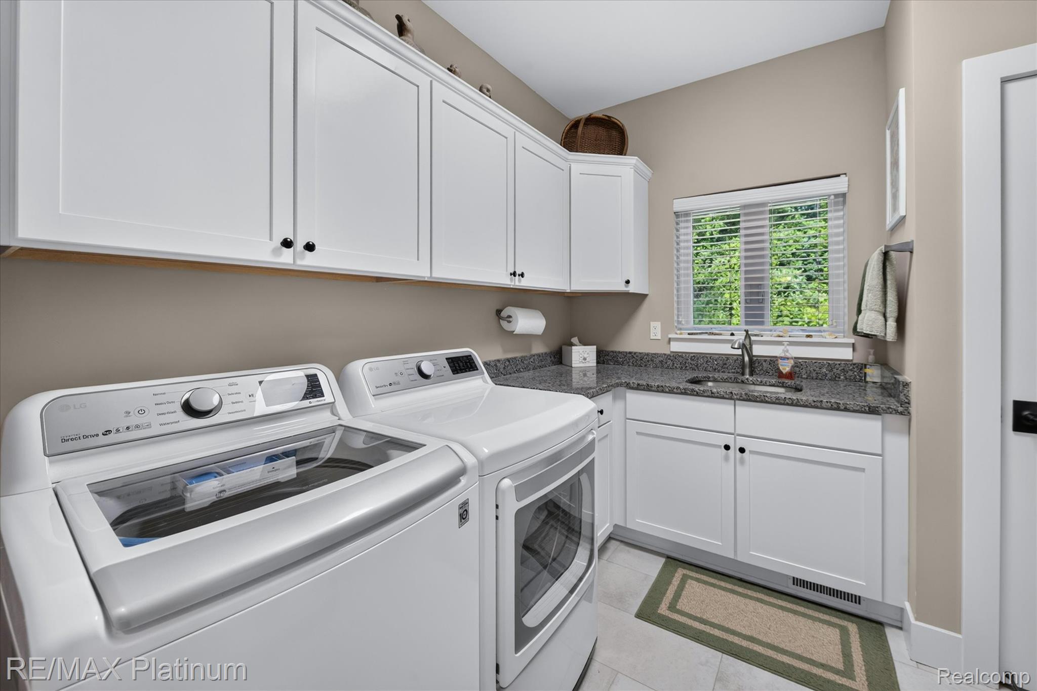 2676 Crooked Lake Road Howell, MI 48843 - Photo 34 of 60 Laundry room