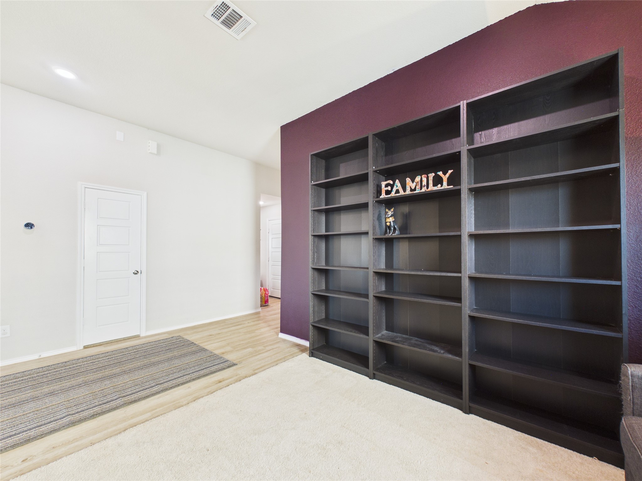 1237 Steed Bluff Drive Alvin, TX 77511 - Photo 29 of 50 a room with closet