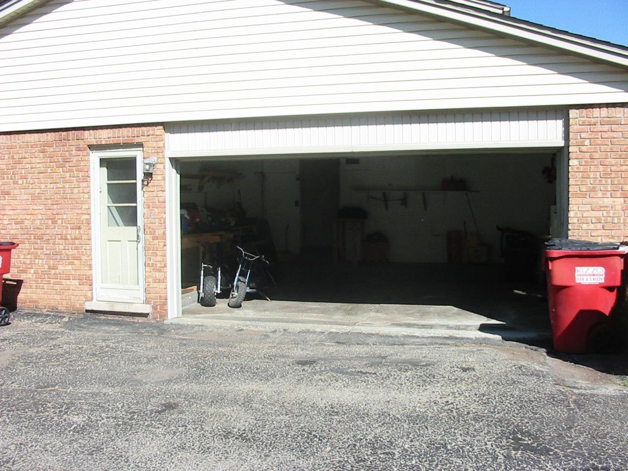 61561 North Ridge Trail Washington, MI 48094 - Photo 3 of 19