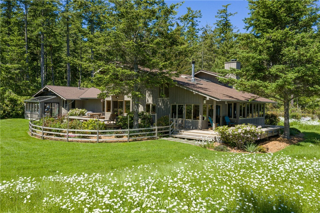 2089 Bakerview Road Lopez Island, WA 98261 - Photo 2 of 33