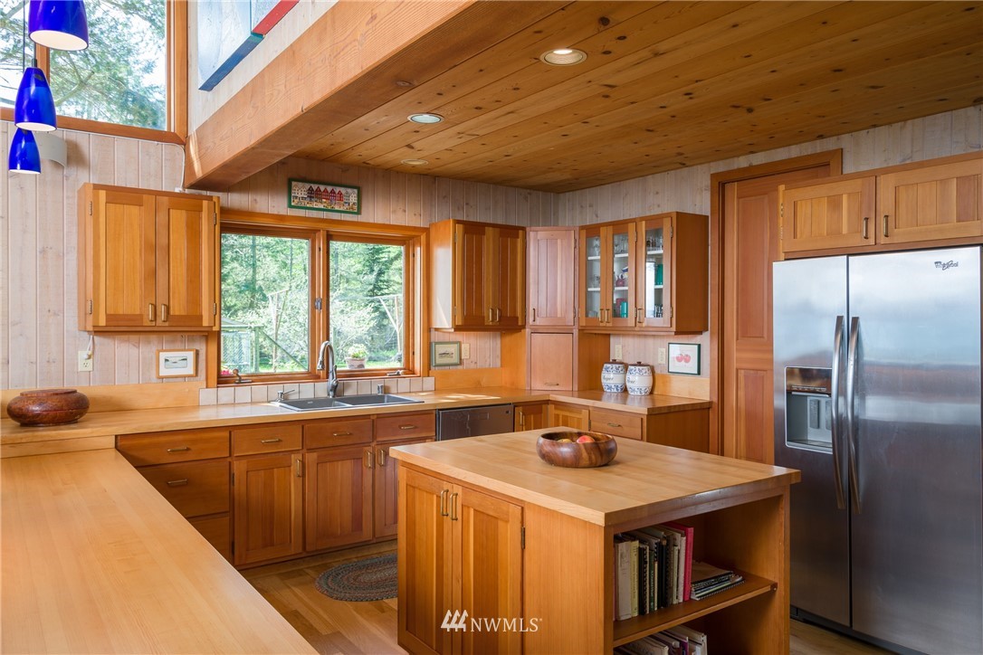 2089 Bakerview Road Lopez Island, WA 98261 - Photo 13 of 33