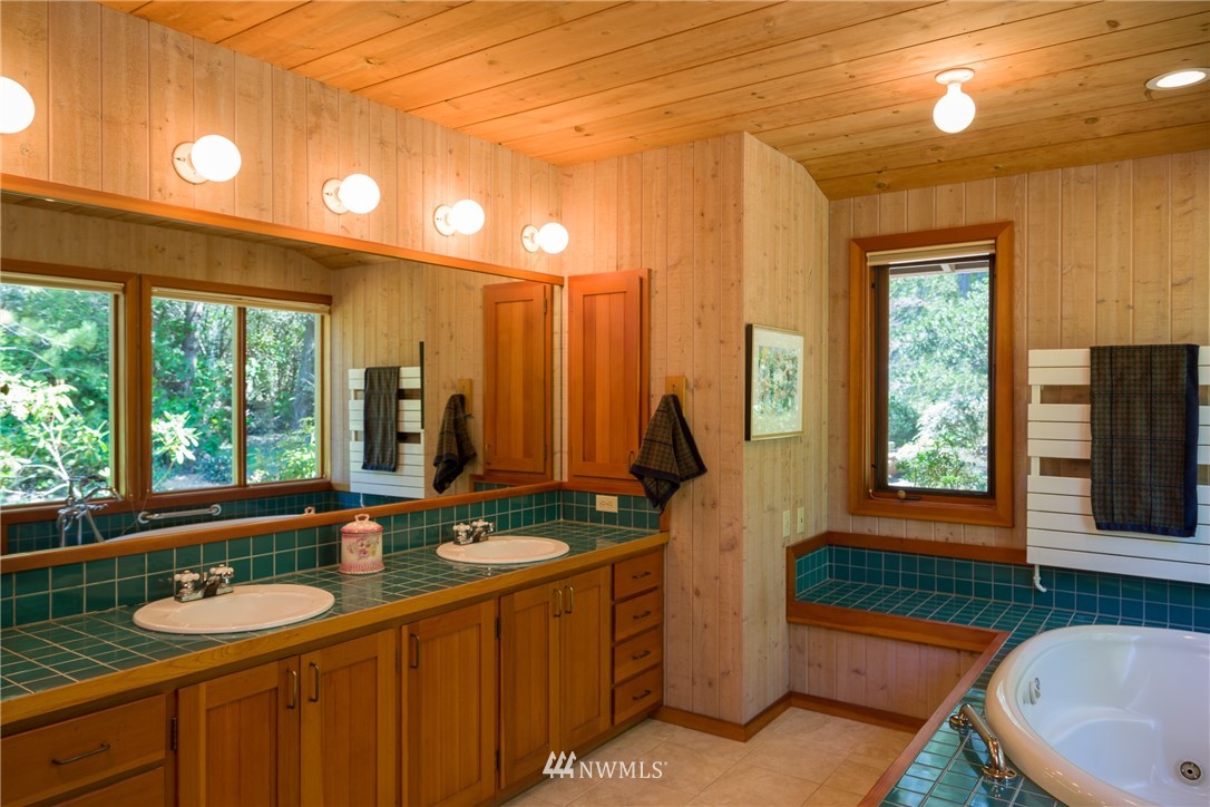 2089 Bakerview Road Lopez Island, WA 98261 - Photo 16 of 33