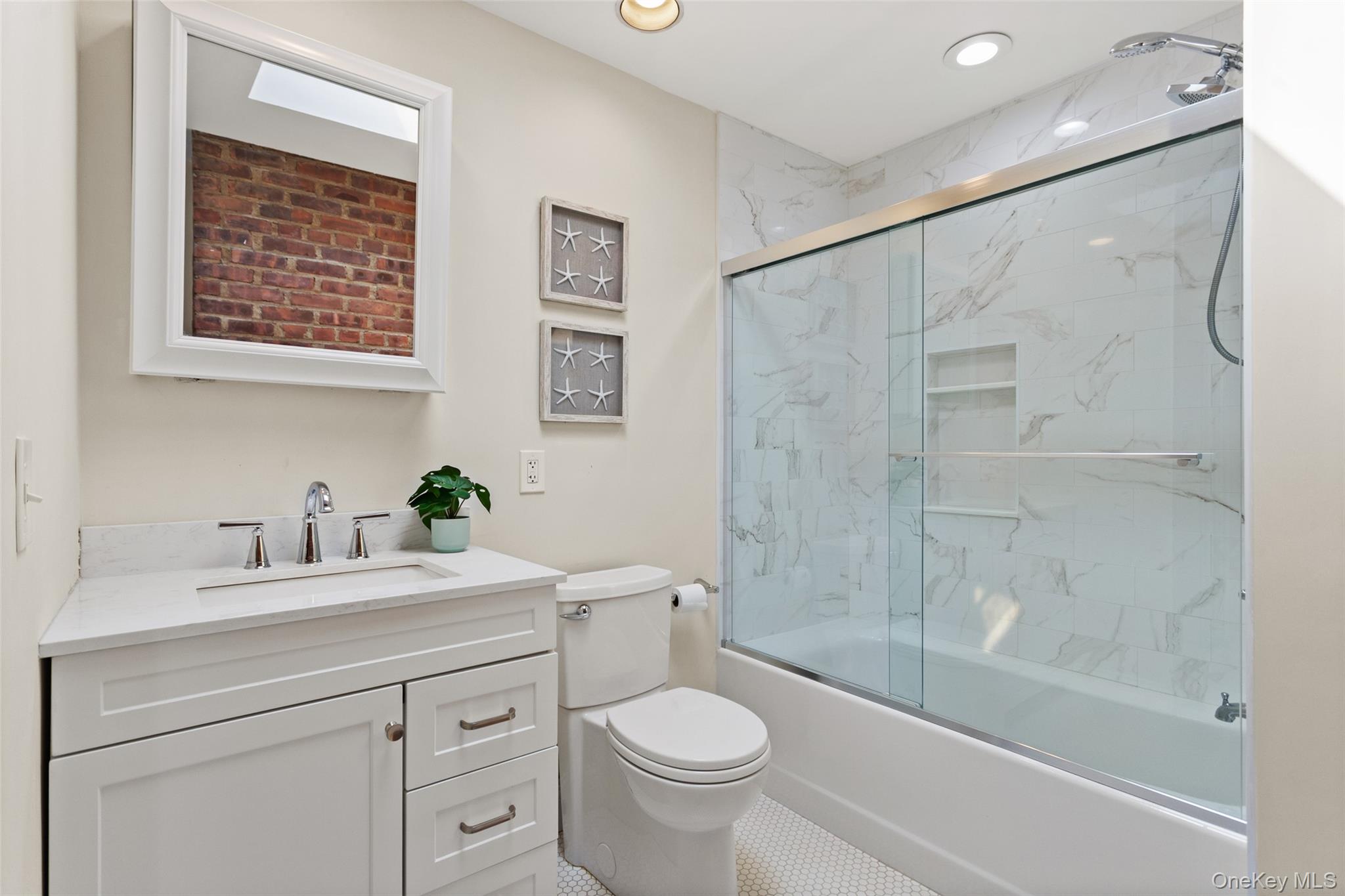 59 White Road Scarsdale, NY 10583 - Photo 28 of 45 Primary Bathroom