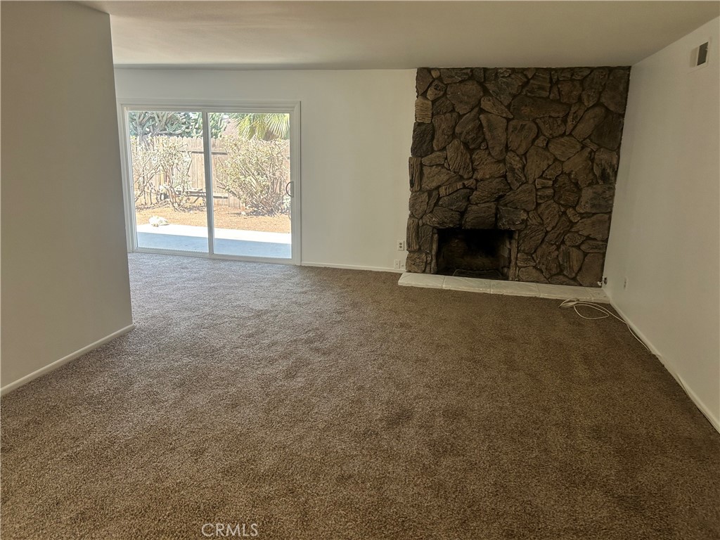 3385 Valencia Hill Drive Riverside, CA 92507 - Photo 5 of 20