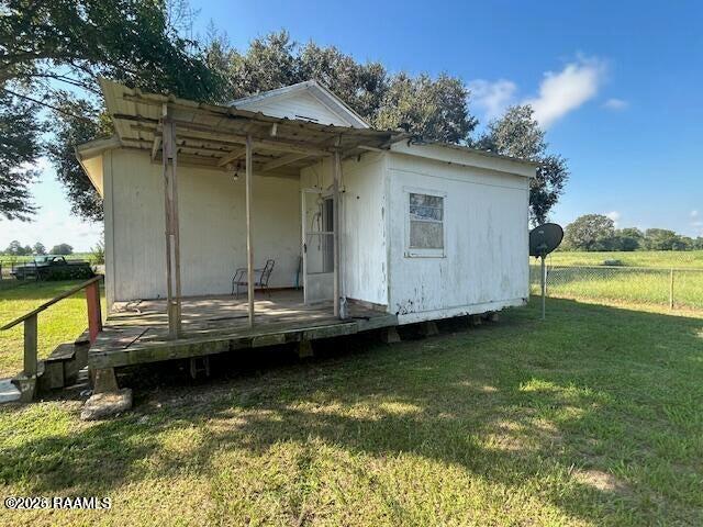 1937 Prairie Ronde Highway Opelousas, LA 70570 - Photo 9 of 12 backyard