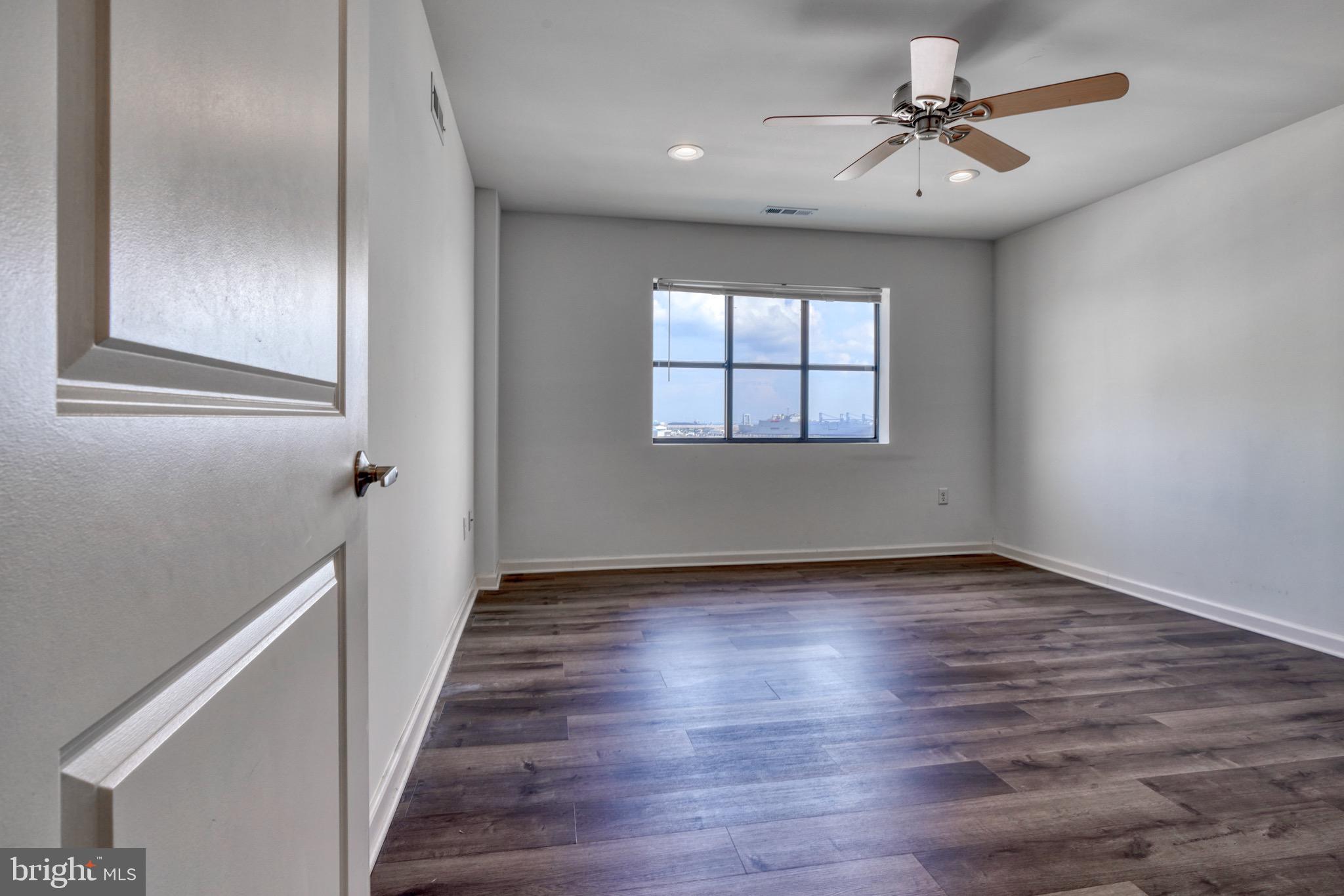 2702 Lighthouse Point East, Unit 626 Baltimore, MD 21224 - Photo 19 of 48