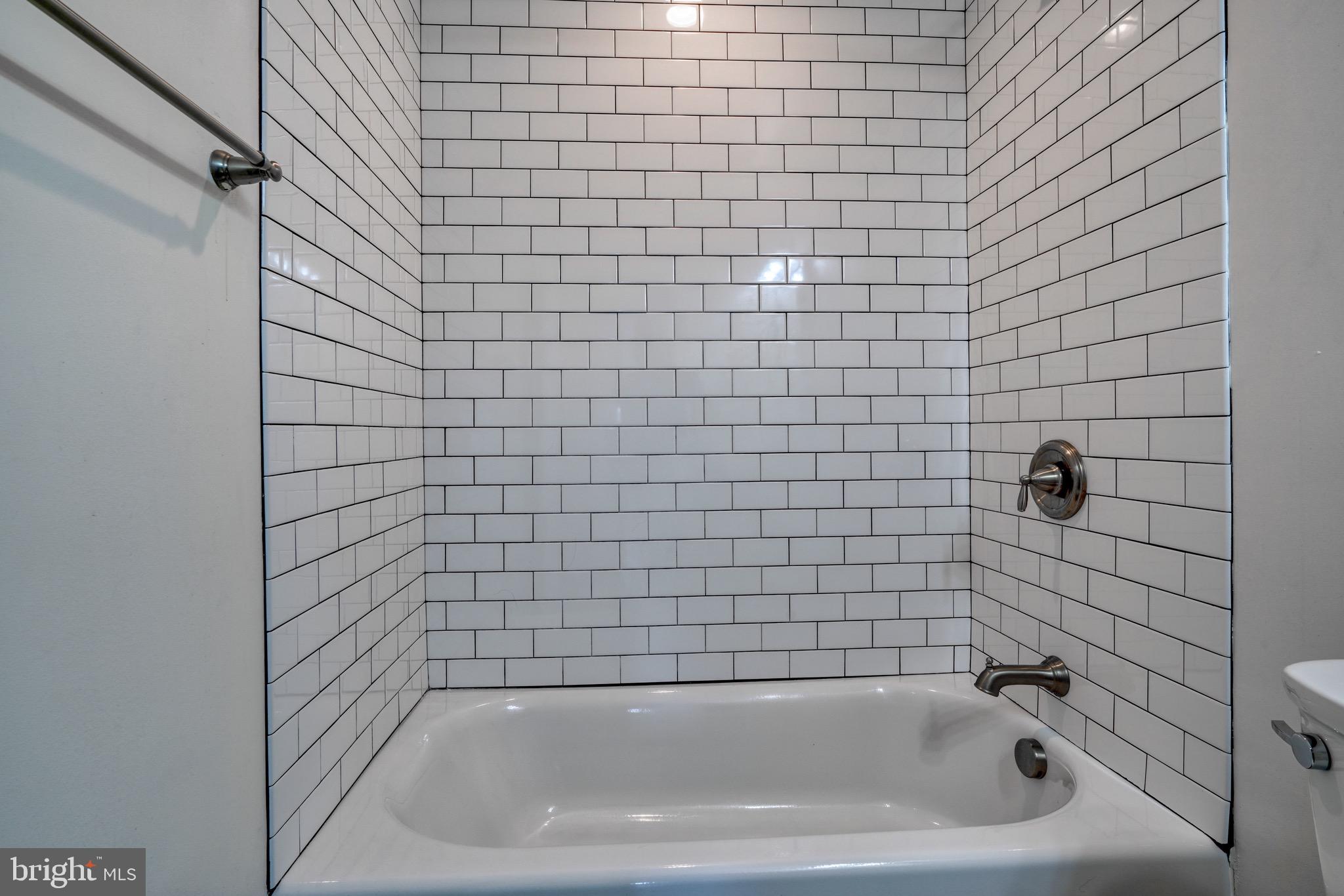 2702 Lighthouse Point East, Unit 626 Baltimore, MD 21224 - Photo 24 of 48