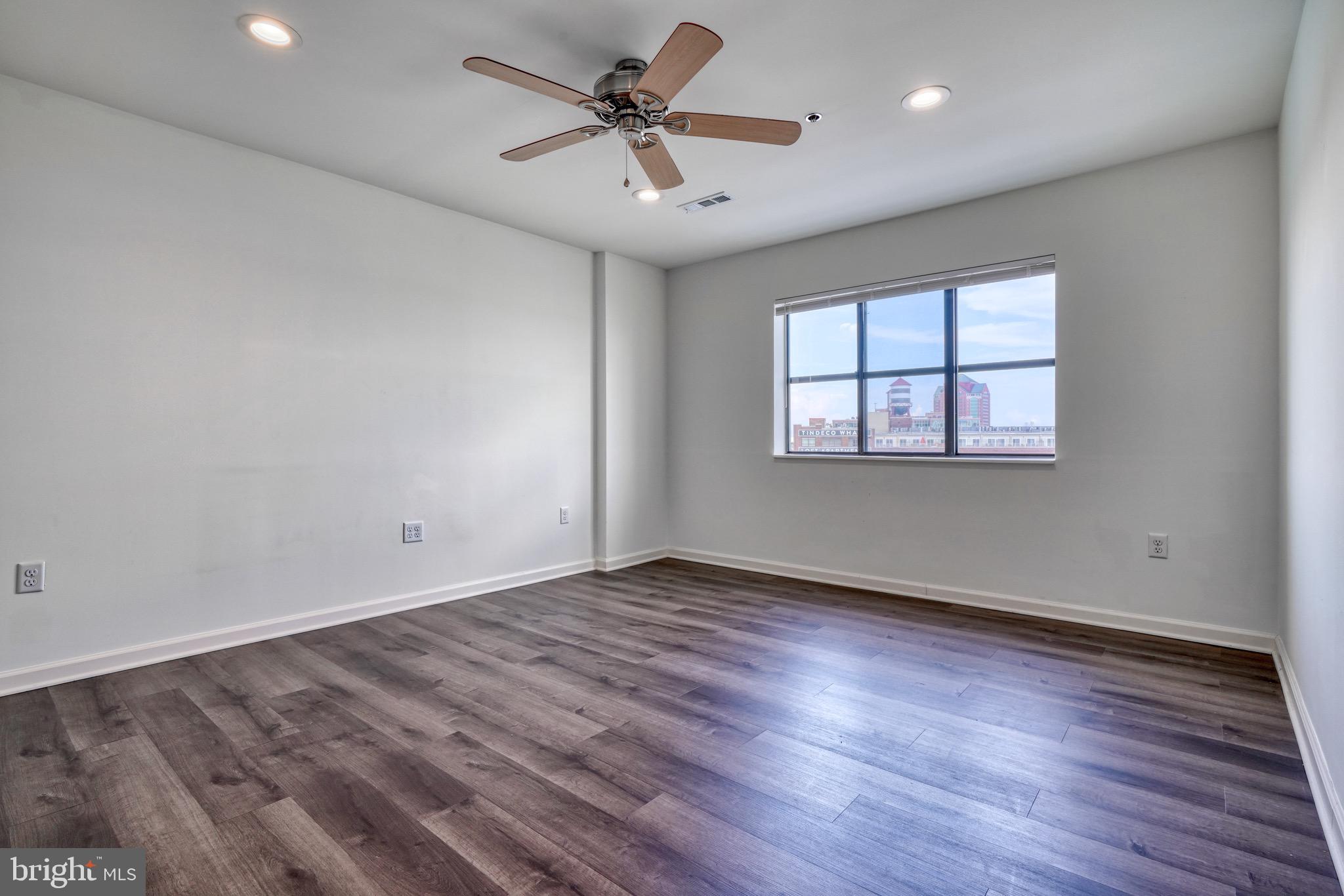 2702 Lighthouse Point East, Unit 626 Baltimore, MD 21224 - Photo 27 of 48