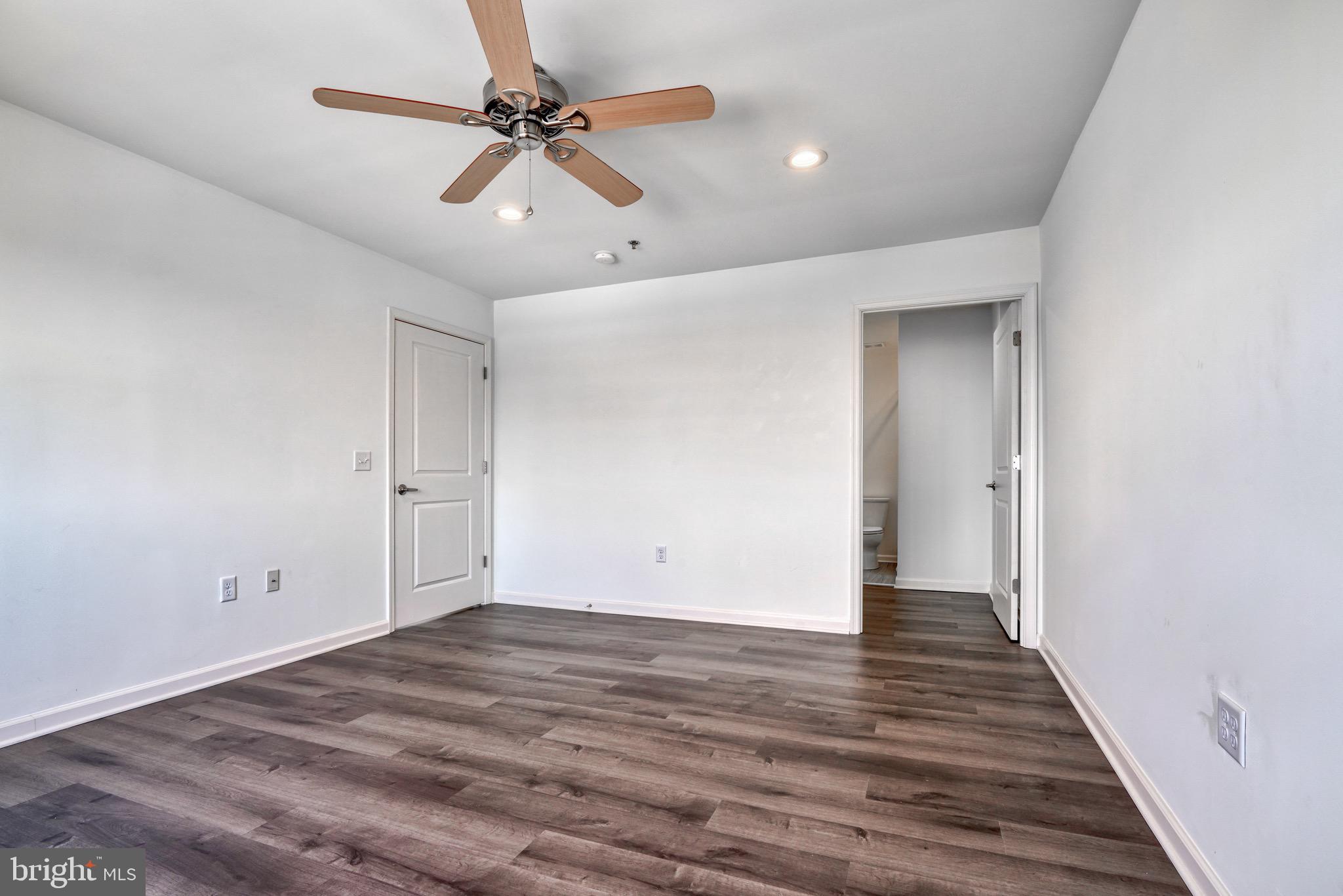 2702 Lighthouse Point East, Unit 626 Baltimore, MD 21224 - Photo 29 of 48